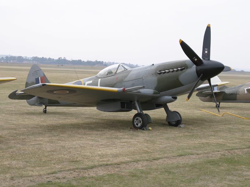 034 Supermarine Spitfire XIVe MV268 TFC